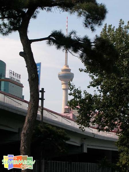 位於北京西三環中路，塔高 405 米，是中國第三高塔