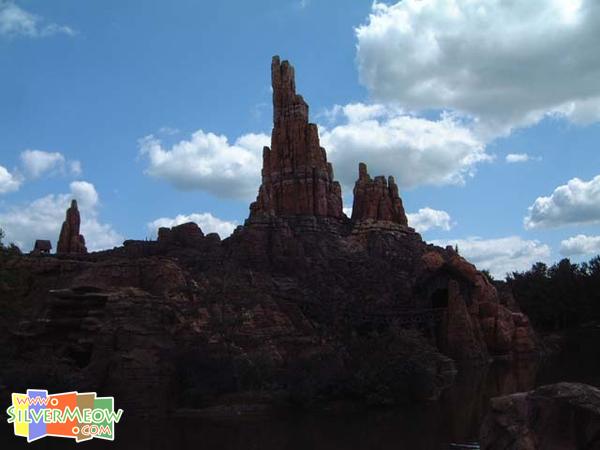 西部樂園 Frontierland - 巨雷山過山車 Big Thunder Mountain