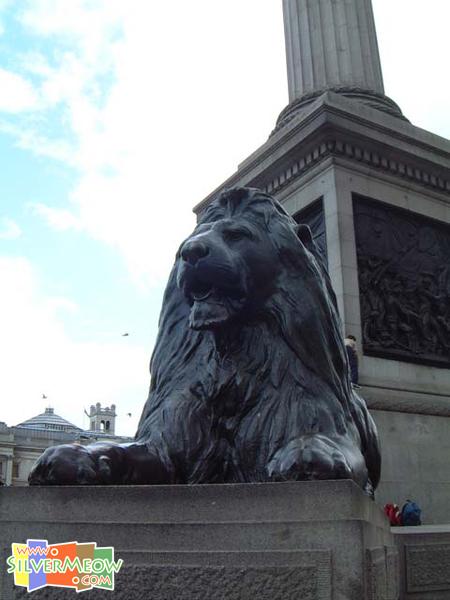 尼爾遜紀念柱下銅獅
