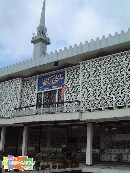 清真寺外