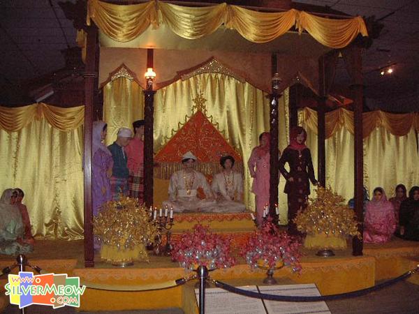 館內傳統服裝展品