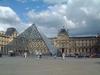 拿破仑中庭 Cour Napoleon 及 金字塔入口 La pyramide