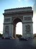 位於香榭麗舍大道盡頭之戴高樂廣場 Place Charles De Gaulle 上, 建於1836年, 紀念拿破崙帶領法軍戰勝奧俄聯軍而建造