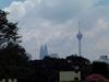 園內遠眺 KL Tower 吉隆坡塔 及 Petronas Twin Towers 雙子塔